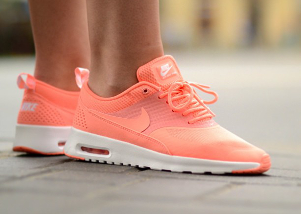 air max thea orange fluo
