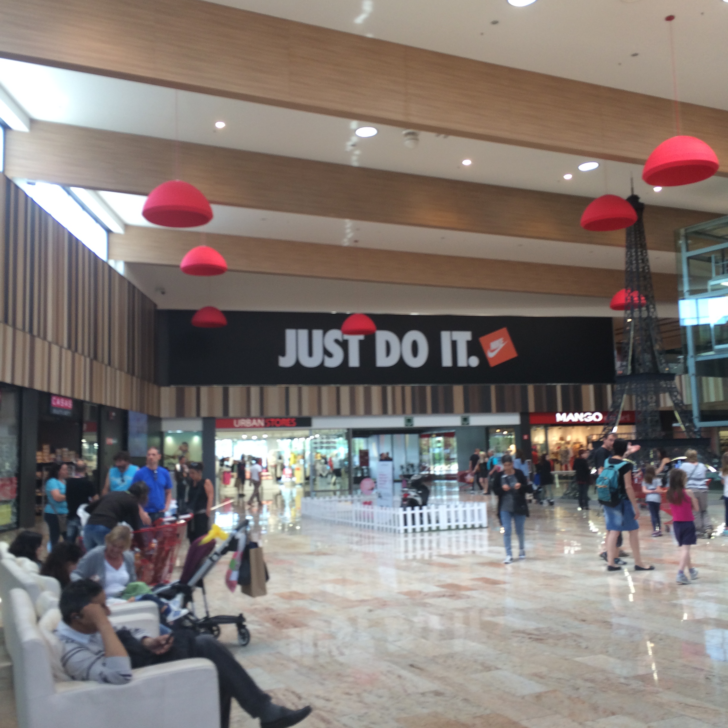nike store marseille place felix baret